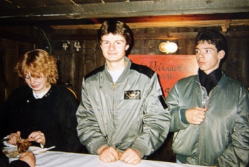 NSG Oberst Schiel 1985 - Niederräder Weihnachtsmarkt mit Yvonne Ohm, Matthias Seibert und André Doubleur in der Oberst Schieler Bude