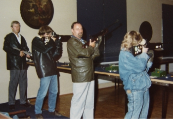NSG Oberst Schiel 1987 - Im Stand mit dem Luftgewehr