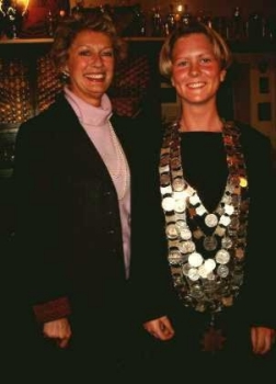 NSG Oberst Schiel 2002 - OB Petra Roth mit Schützenkönig 2002 Regina Jungmann